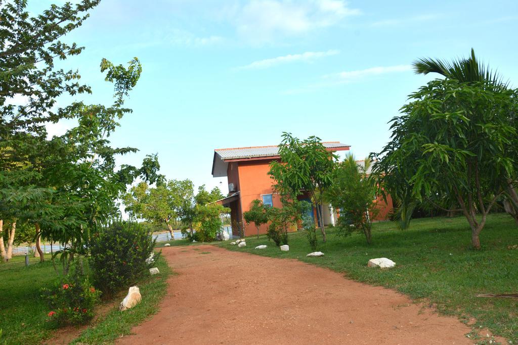 Serenity Lake Resort Yala Tissamaharama Exteriér fotografie