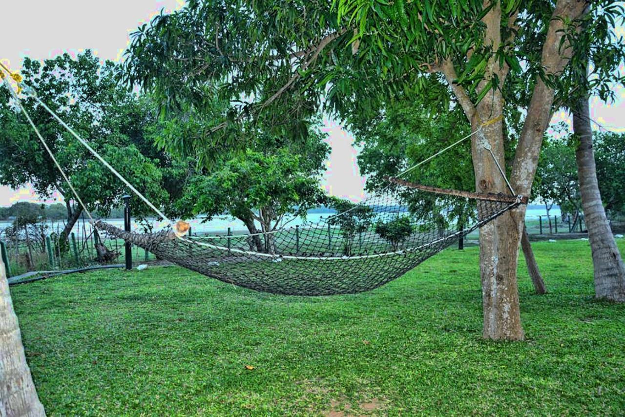 Serenity Lake Resort Yala Tissamaharama Exteriér fotografie